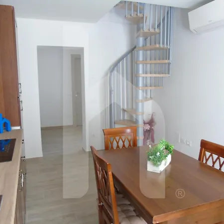 Homiday - Residenza Tulipani Διαμέρισμα