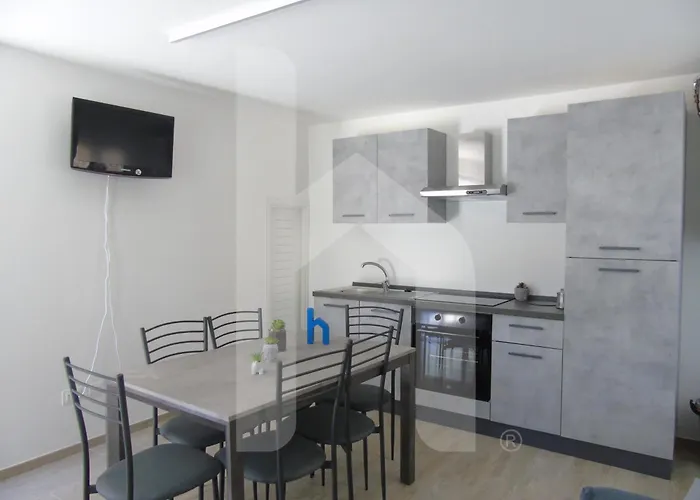 Homiday - Residenza Tulipani Апартаменты Scerne